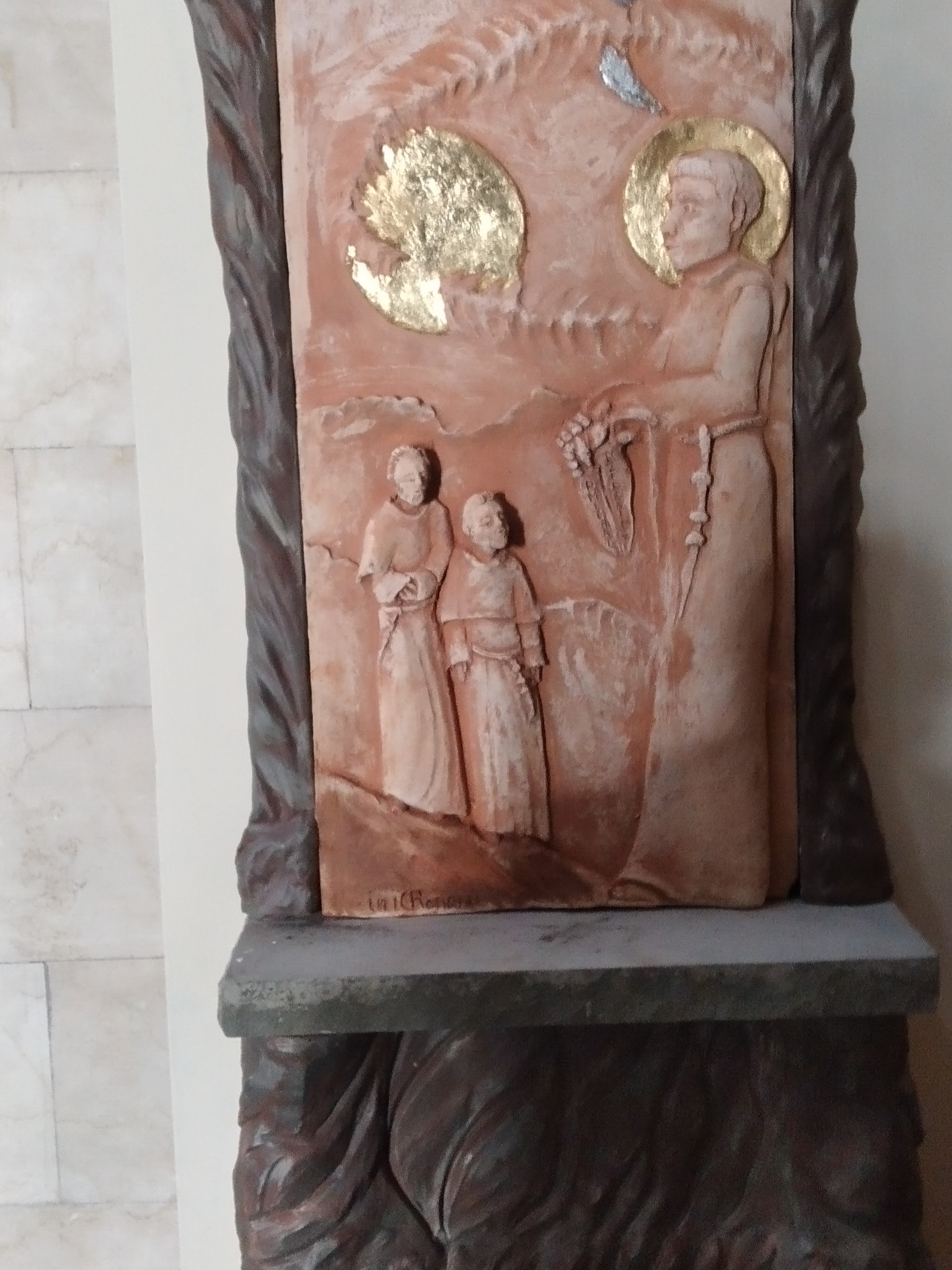 altare opera permanente in s.Pietro e Paolo dedicata ai martiri francescani Michael Tomaszek Zbigniew Strzalkowski - clicca per ingrandire